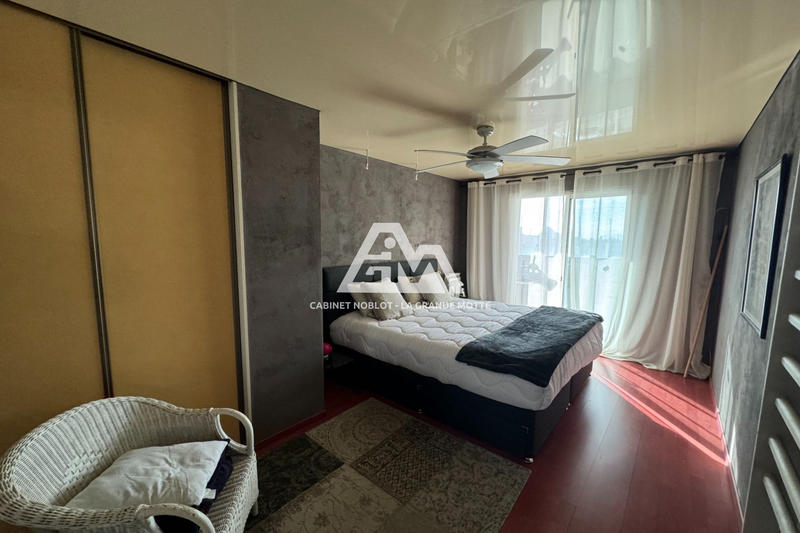 Appartement - 102 m² - 4 pièces