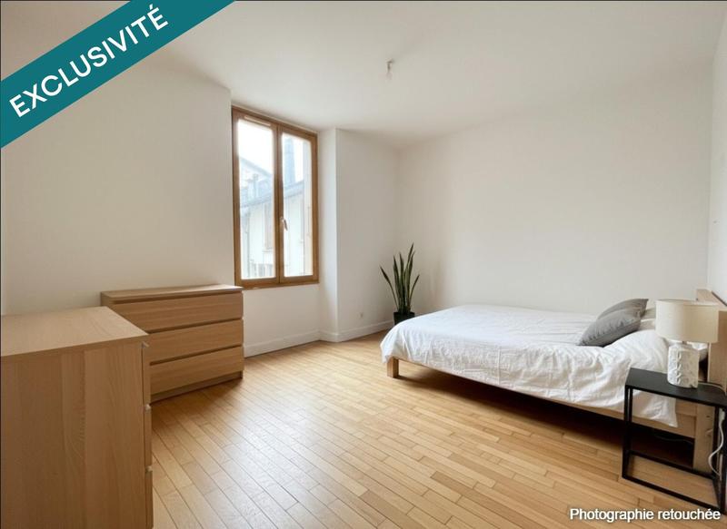 Local commercial - 222 m² - 7 pièces