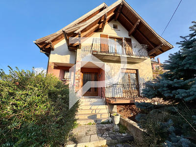 Maison - 140 m² - 5 pièces