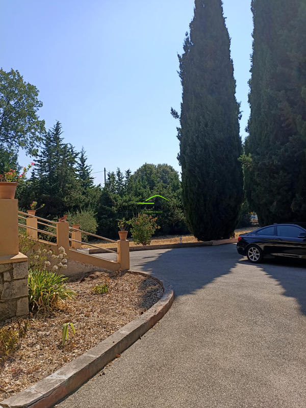 Propriété - 209 m² - 7 pièces