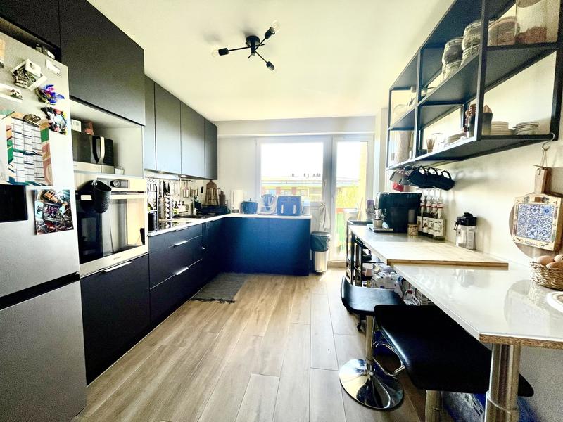 Appartement - 100 m² - 4 pièces