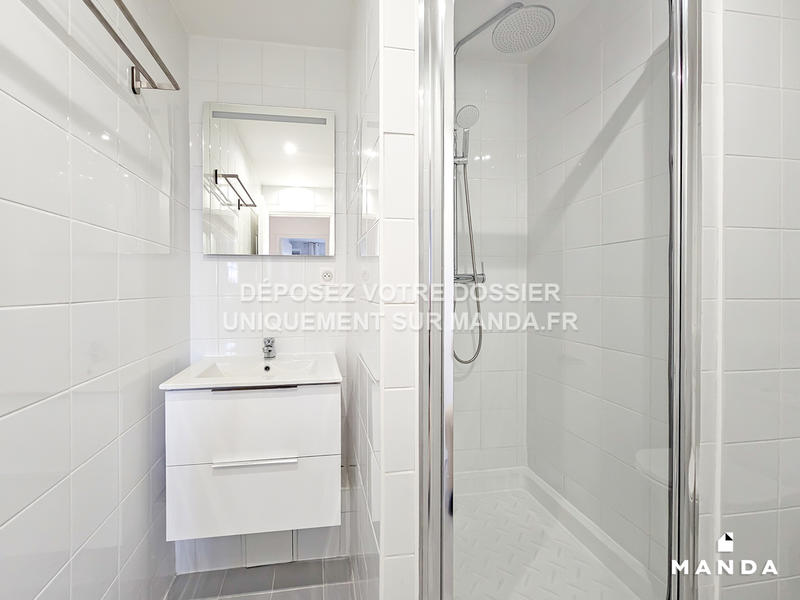 Chambre - 12 m² - 6 pièces