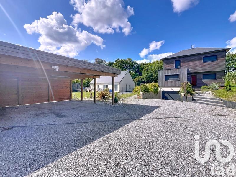 Maison - 169 m² - 8 pièces