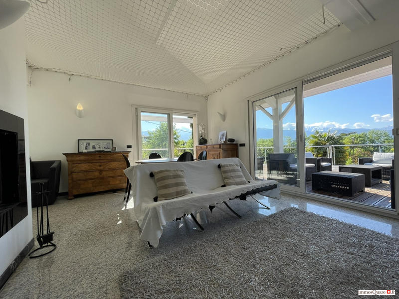 Villa - 181 m² - 8 pièces