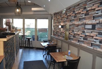 Local commercial - 366 m² - 6 pièces