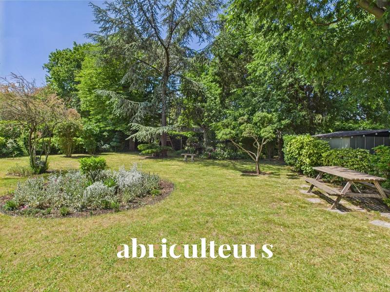 Appartement - 165 m² - 6 pièces