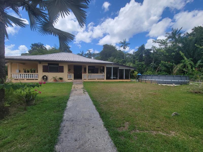 Maison - 180 m² - 4 pièces