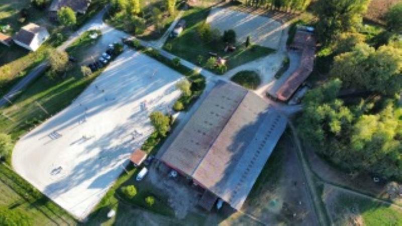 Cours privés ou collectifs, balades, stage d'été aux Ecuries du Dropt