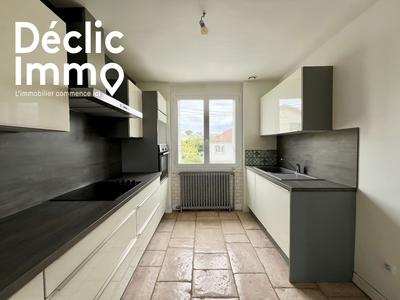 Maison - 199 m² - 9 pièces