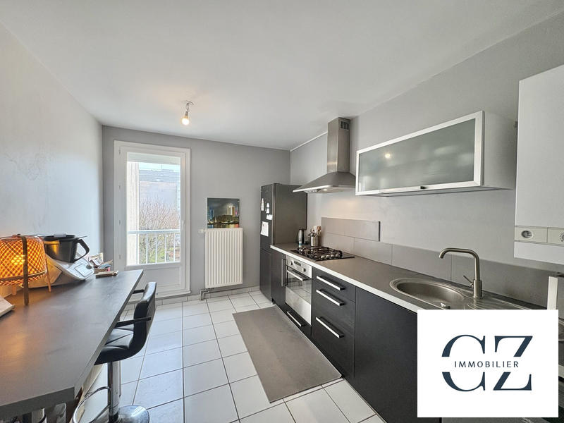 Appartement - 82 m² - 4 pièces