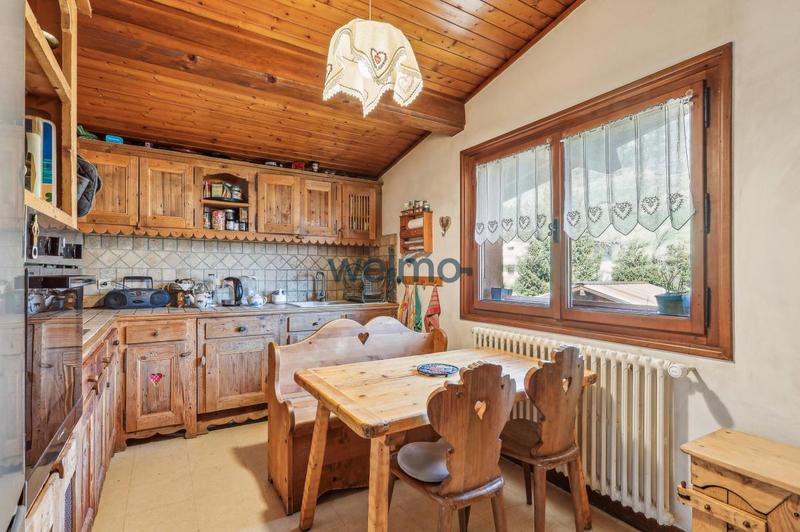 Châlet - 256 m² - 9 pièces