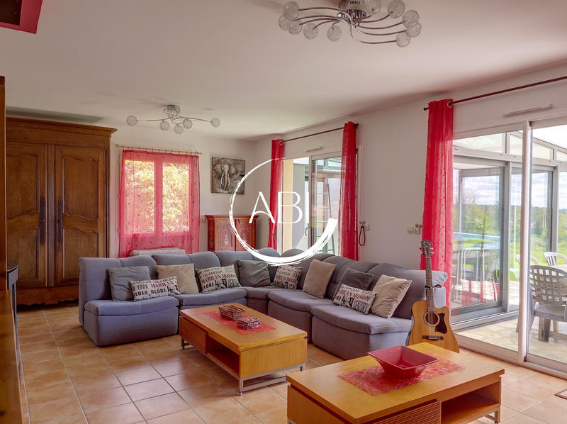 Maison - 145 m² - 6 pièces