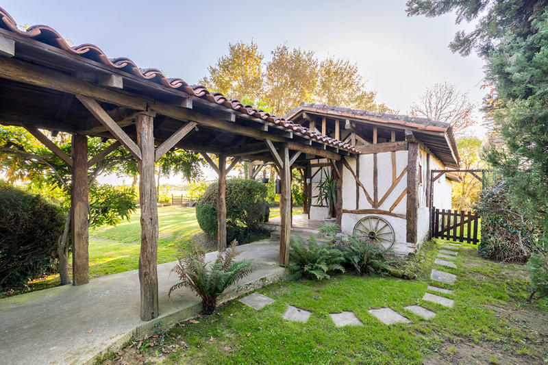 Maison - 170 m² - 6 pièces