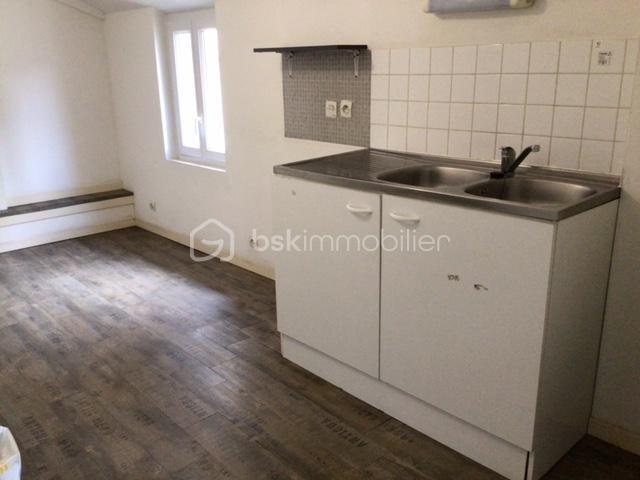 Immeuble - 143 m² - 10 pièces