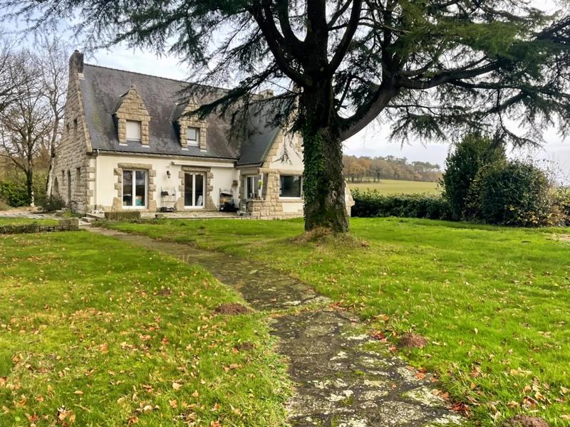 Maison - 174 m² - 7 pièces