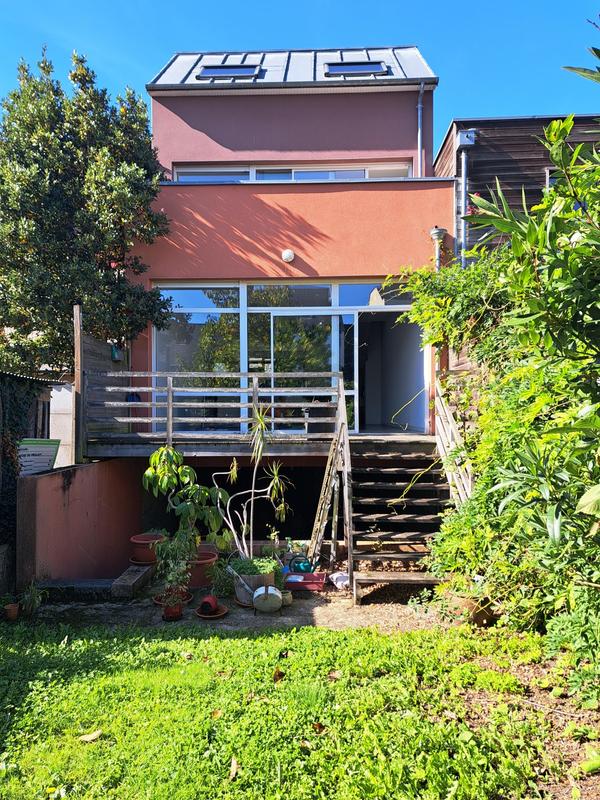 Maison contemporaine - 187 m² - 7 pièces