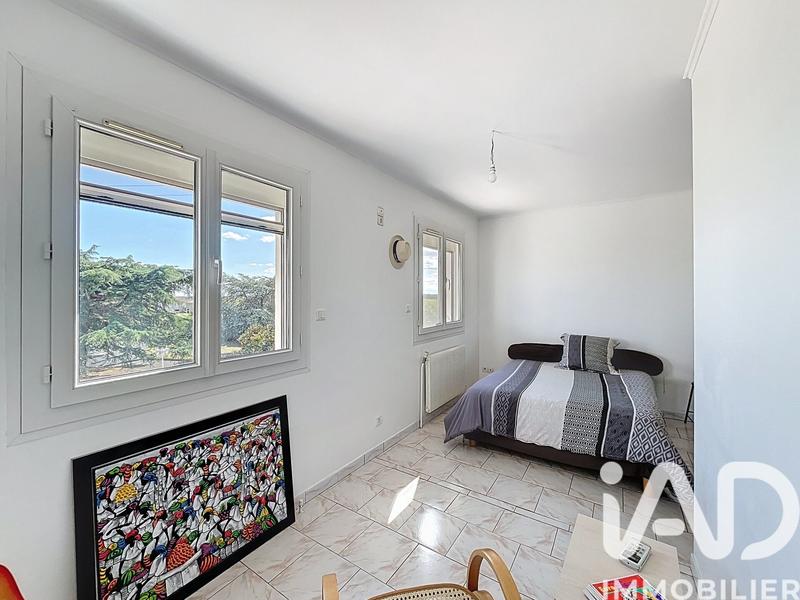 Maison - 240 m² - 5 pièces