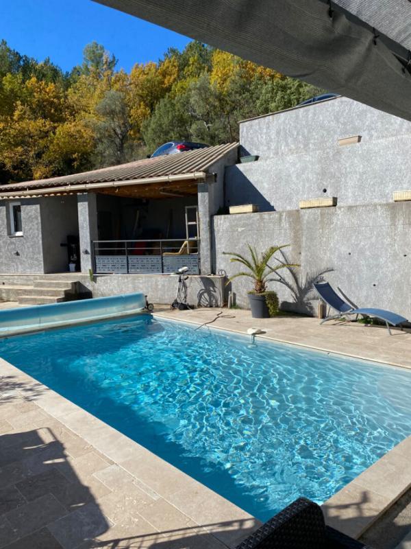 Maison - 224 m² - 9 pièces