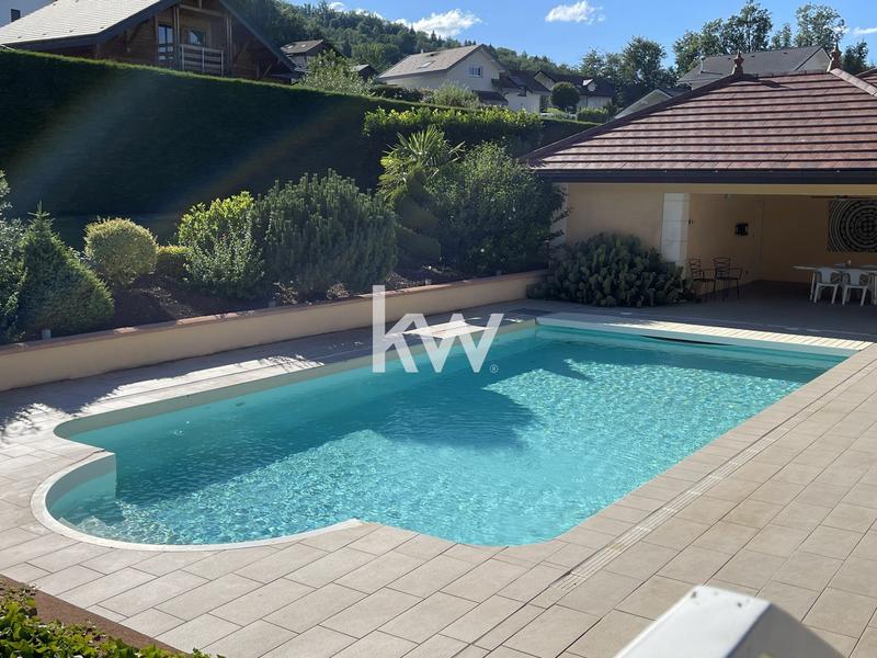 Maison d'architecte - 257 m² - 6 pièces