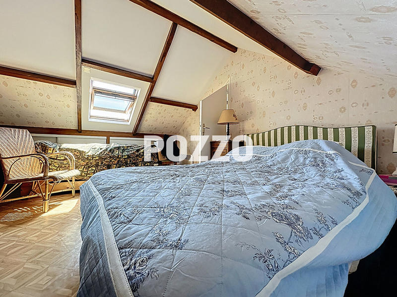 Maison - 137 m² - 7 pièces