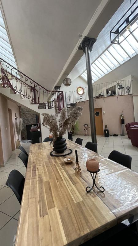 Appartement - 186 m² - 5 pièces