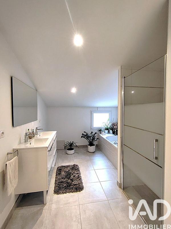 Maison - 135 m² - 5 pièces