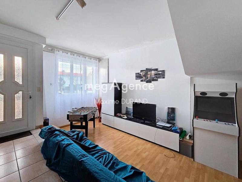 Maison - 182 m² - 9 pièces