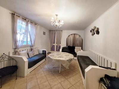 Appartement - 88 m² - 5 pièces