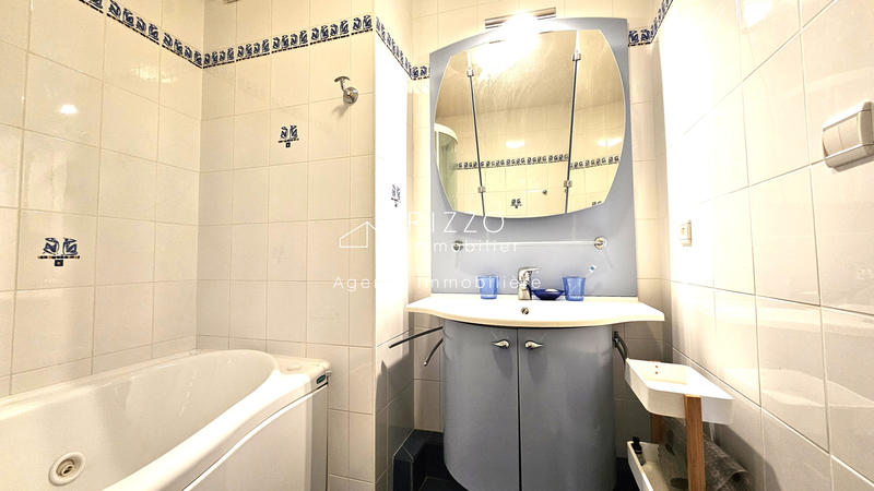 Appartement - 152 m² - 5 pièces