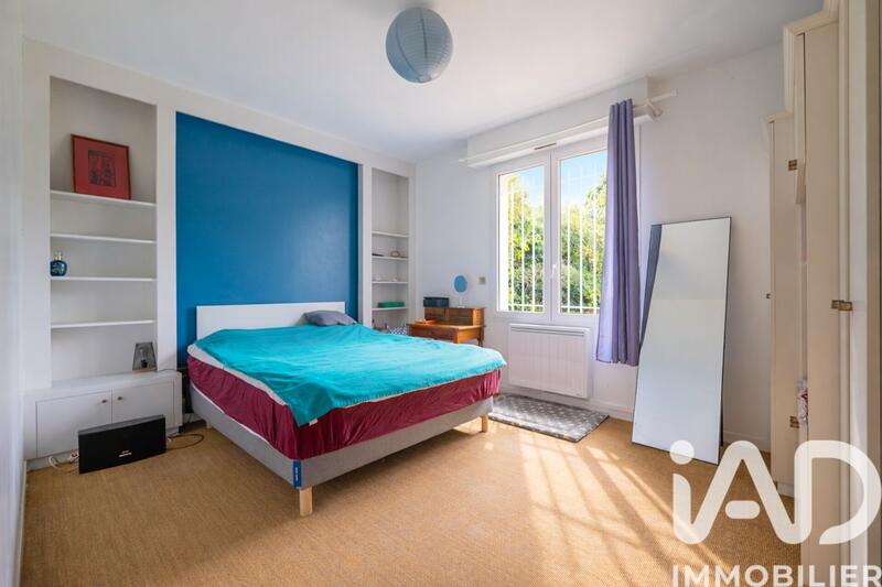 Maison - 229 m² - 9 pièces