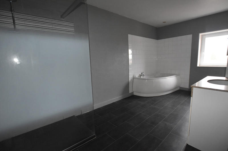 Maison - 283 m² - 8 pièces