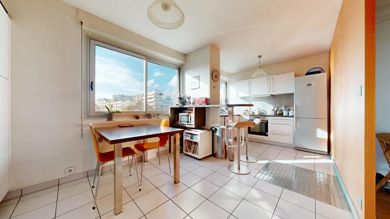 Appartement - 125 m² - 5 pièces