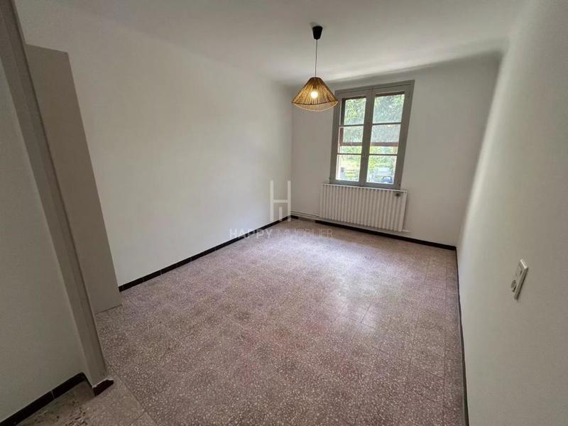 Maison - 94 m² - 5 pièces