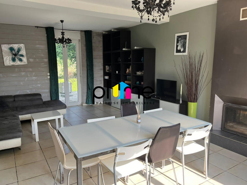 Maison - 200 m² - 7 pièces