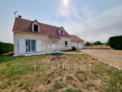 Maison traditionnelle - 131 m² - 6 pièces