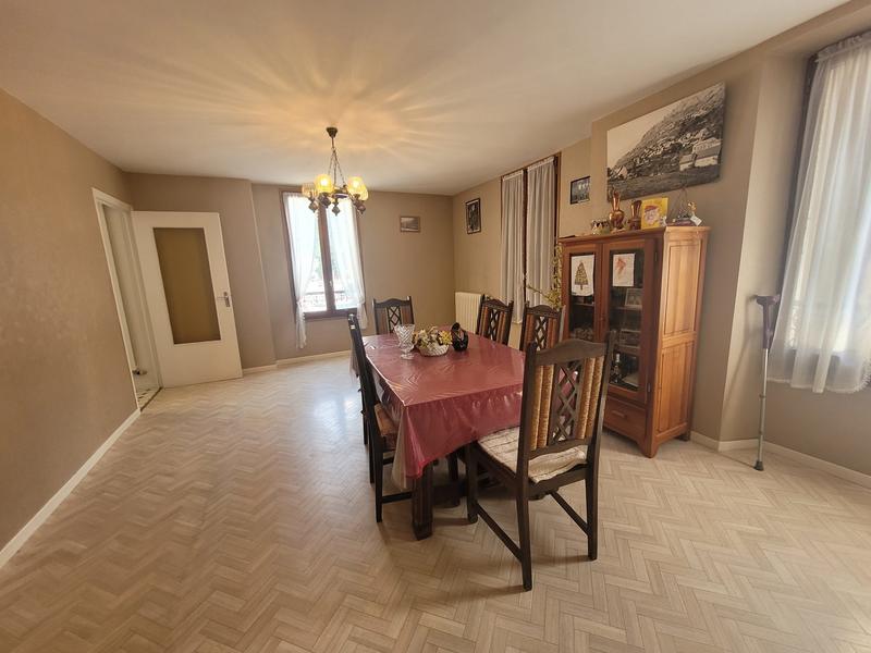 Appartement - 91 m² - 4 pièces