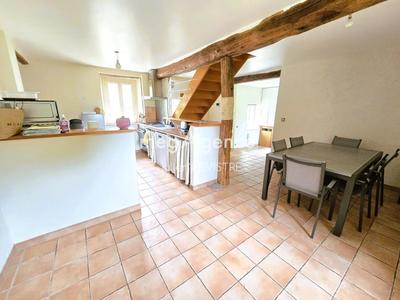 Maison - 122 m² - 6 pièces