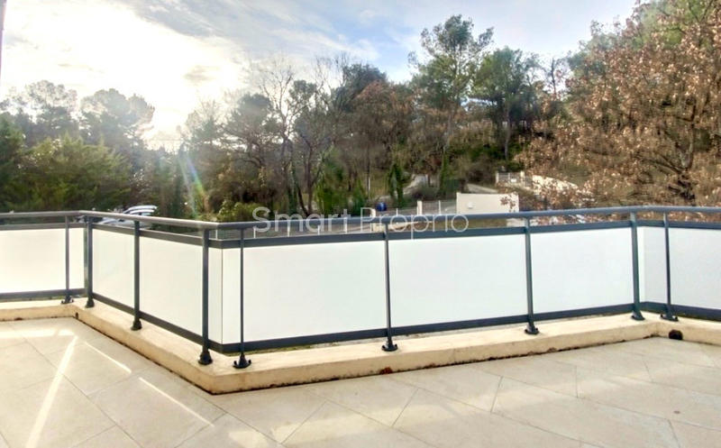 Propriété - 250 m² - 6 pièces