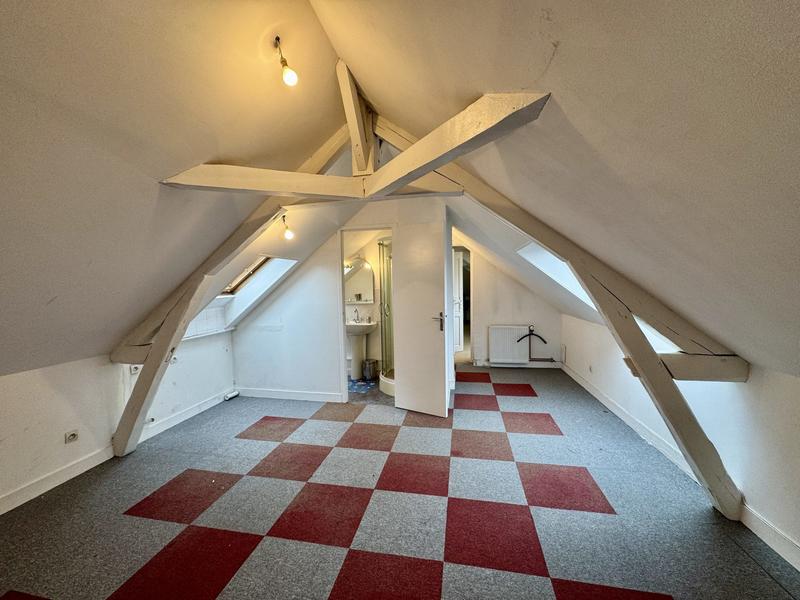 Maison - 140 m² - 4 pièces