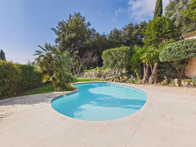 Maison - 170 m² - 6 pièces