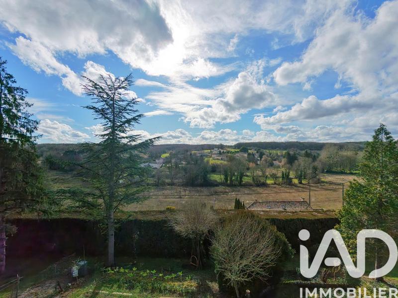 Maison - 239 m² - 9 pièces