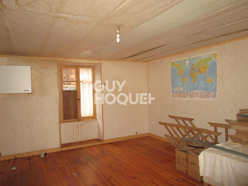 Maison - 90 m² - 6 pièces