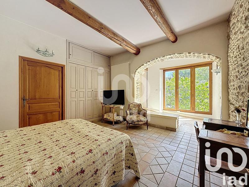 Maison - 355 m² - 6 pièces