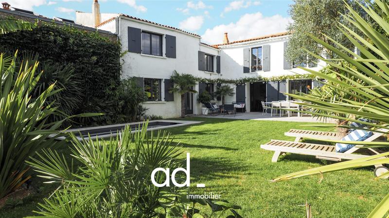 Maison ancienne - 230 m² - 9 pièces