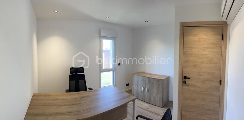 Bureau - 64 m² - 4 pièces