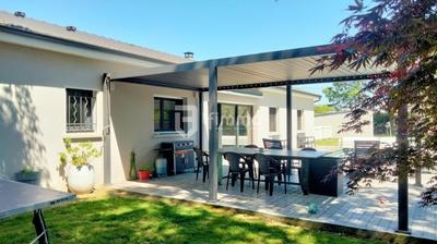 Maison - 185 m² - 7 pièces