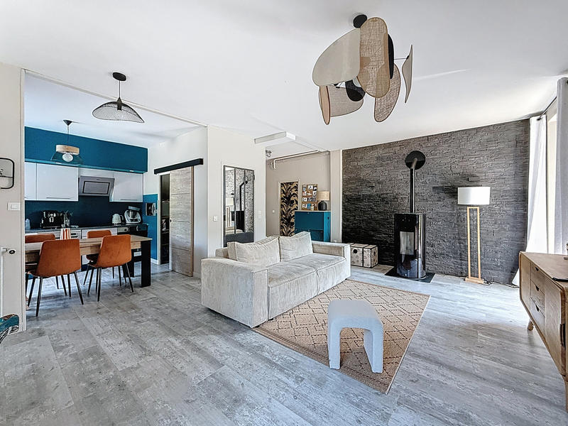 Maison - 90 m² - 4 pièces