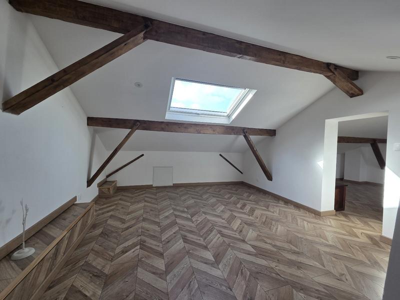 Maison - 137 m² - 7 pièces