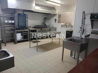 Local commercial - 300 m² - 10 pièces