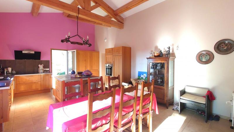 Villa - 251 m² - 5 pièces